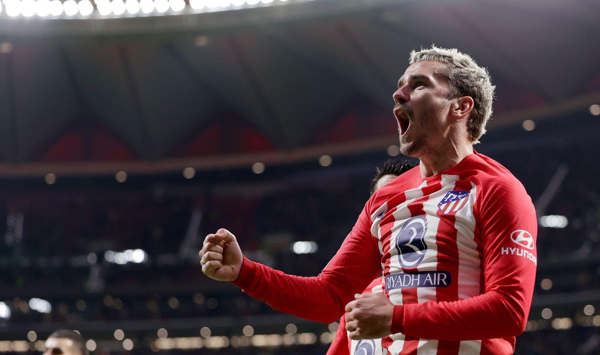 «Σπάει» τα ταμεία της η Γιουνάιτεντ: Προσφέρει το… τέλειο συμβόλαιο στον Γκριεζμάν!