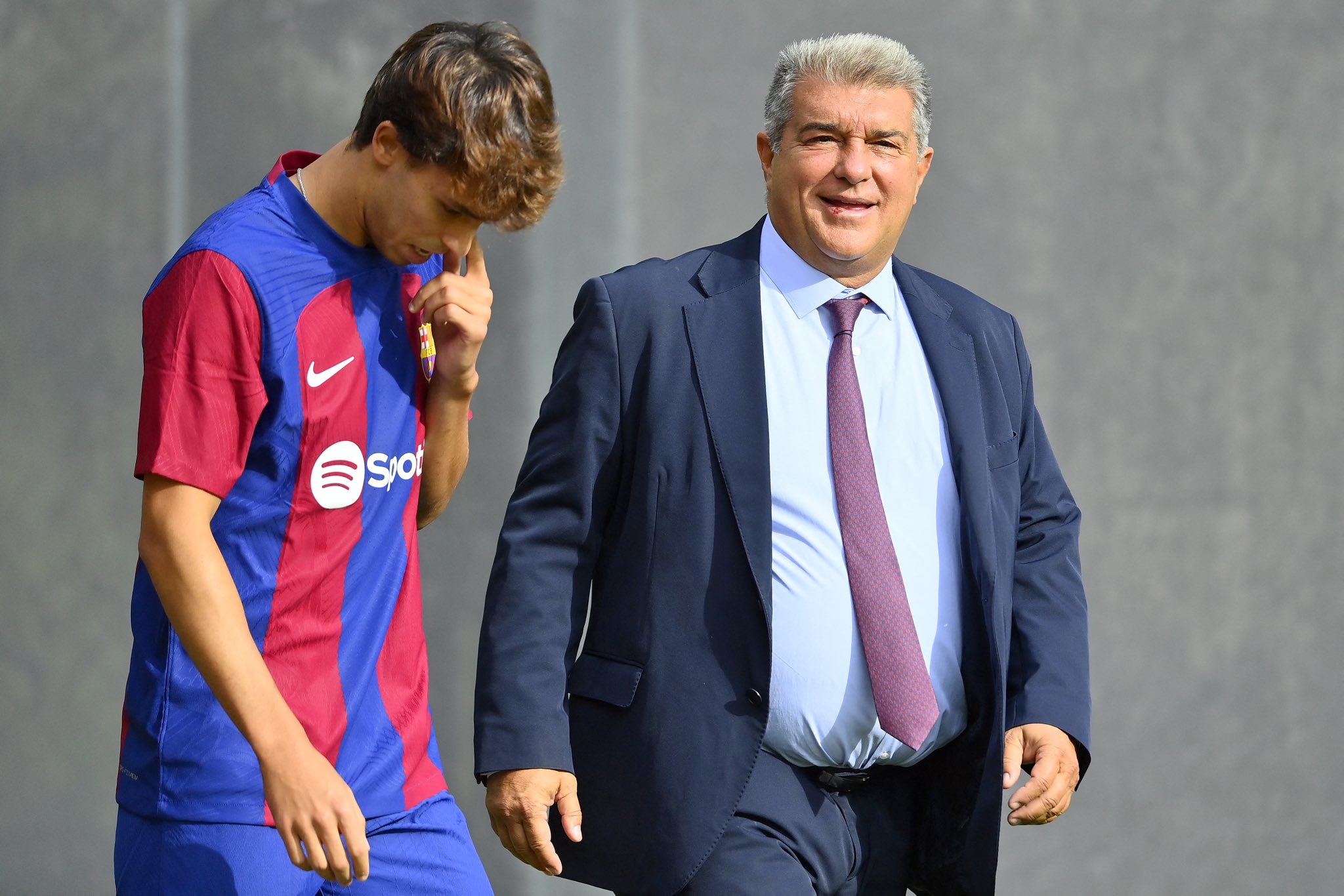 Ξεκάθαρο μήνυμα του Λαπόρτα στον Τσάβι – «Έπρεπε να τα… βγάλεις πέρα!»