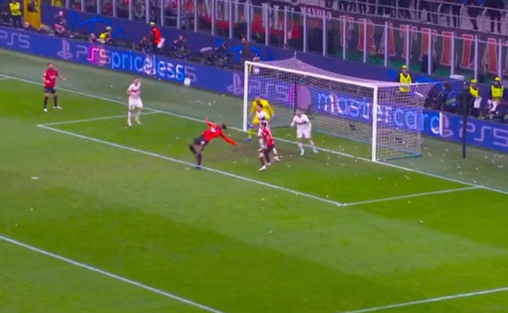 O Λεάο χαρίζει… οξυγόνο στην Μίλαν με αψεγάδιαστο «ψαλίδι» (vid)