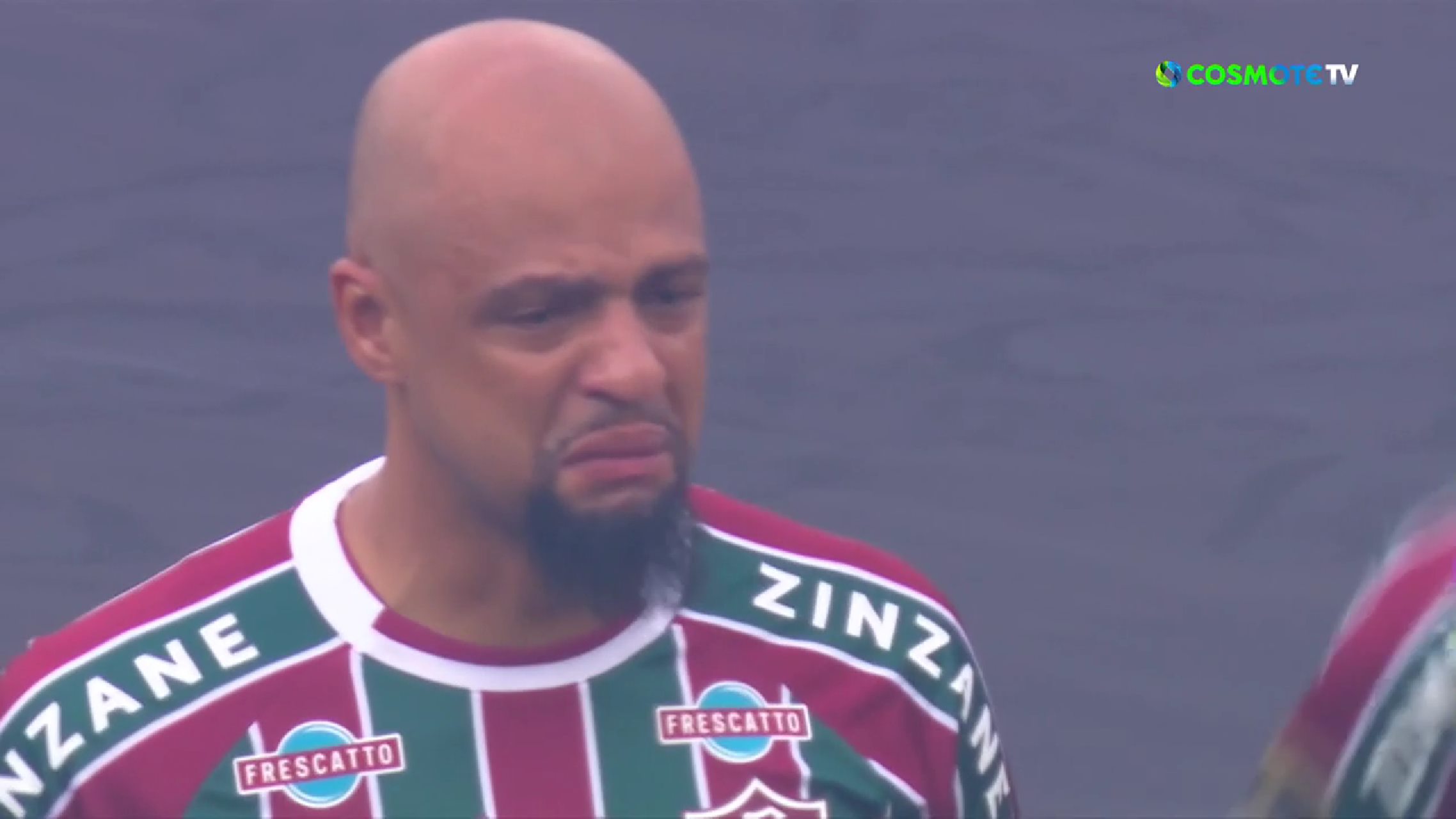 Αυτό είναι το ποδόσφαιρο: Μέχρι και ο σκληρός Μέλο… λύγισε! (vid)