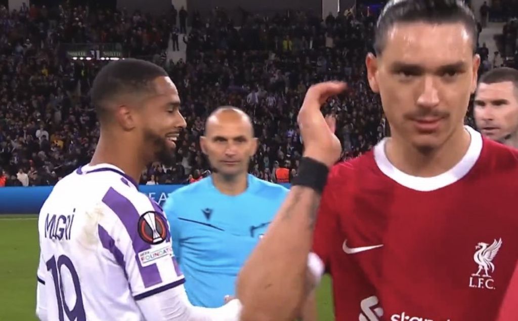 Εκνευρισμένος όσο δεν πάει ο Νούνιες – Δεν έδωσε το χέρι σε παίκτη της Τουλούζ… (vid)