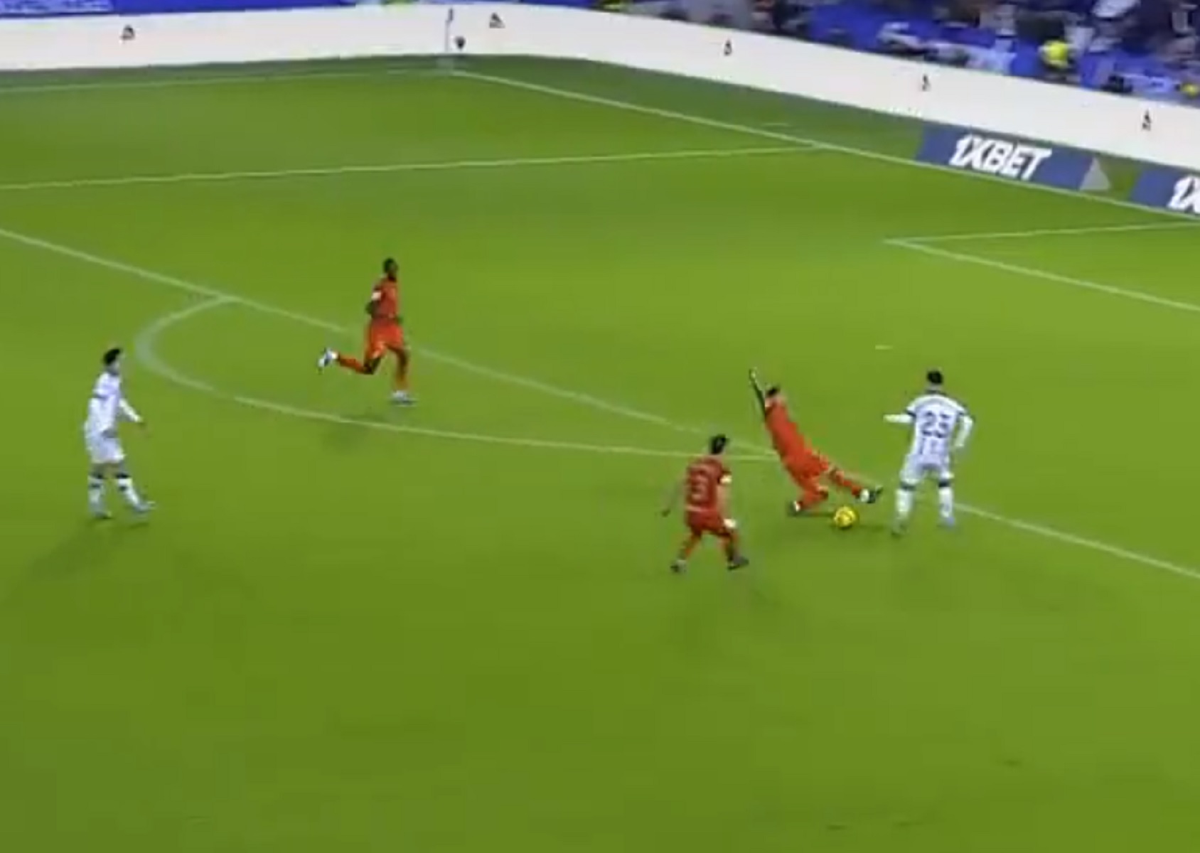 Ο Σέρχιο Ράμος «ξήλωσε» τον Μέντες και δεν πίστευε γιατί πήρε κόκκινη κάρτα (vid)