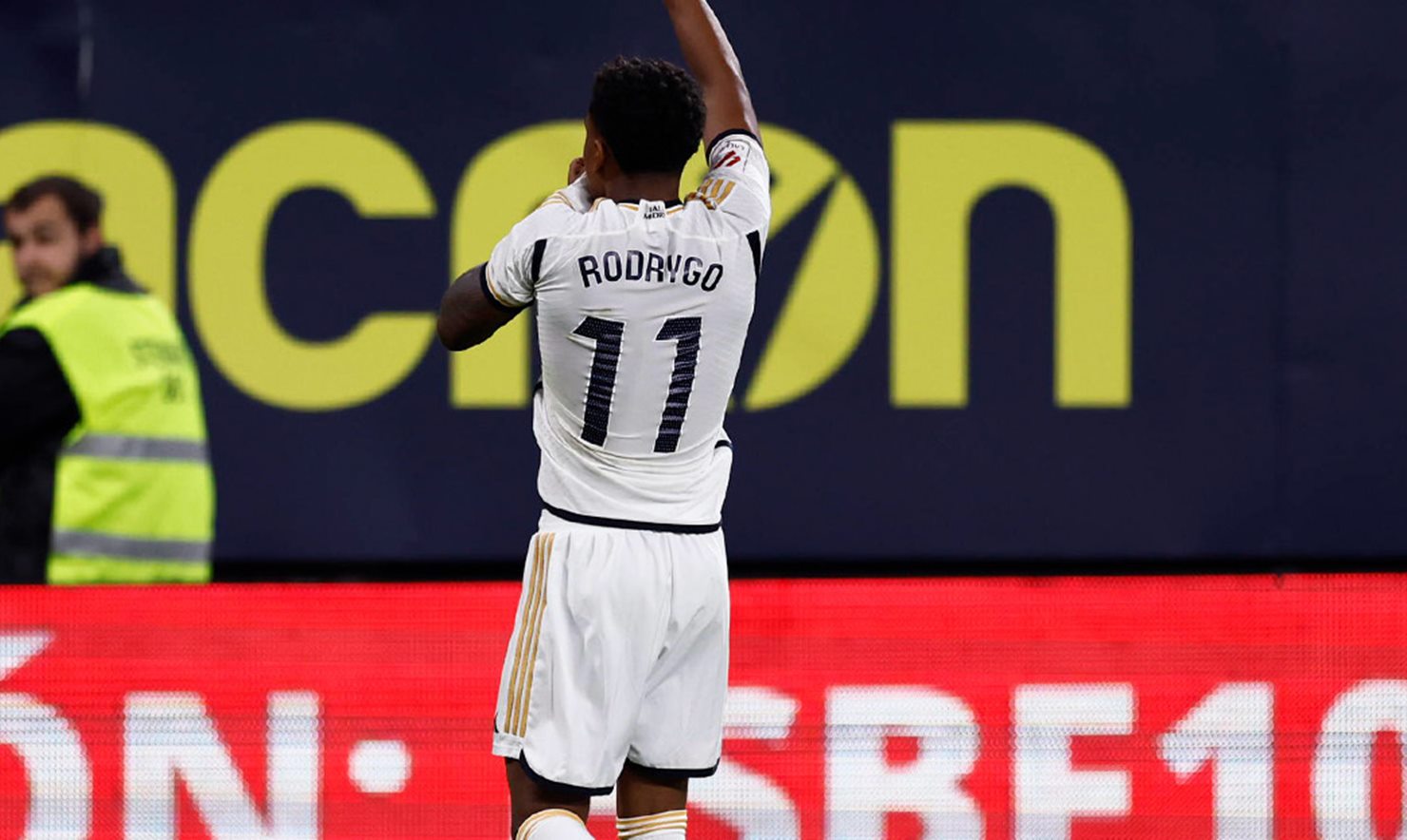 «Βασιλιάς» στη σάμπα -και όχι τσάμπα- ο Ροντρίγκο! (vid)