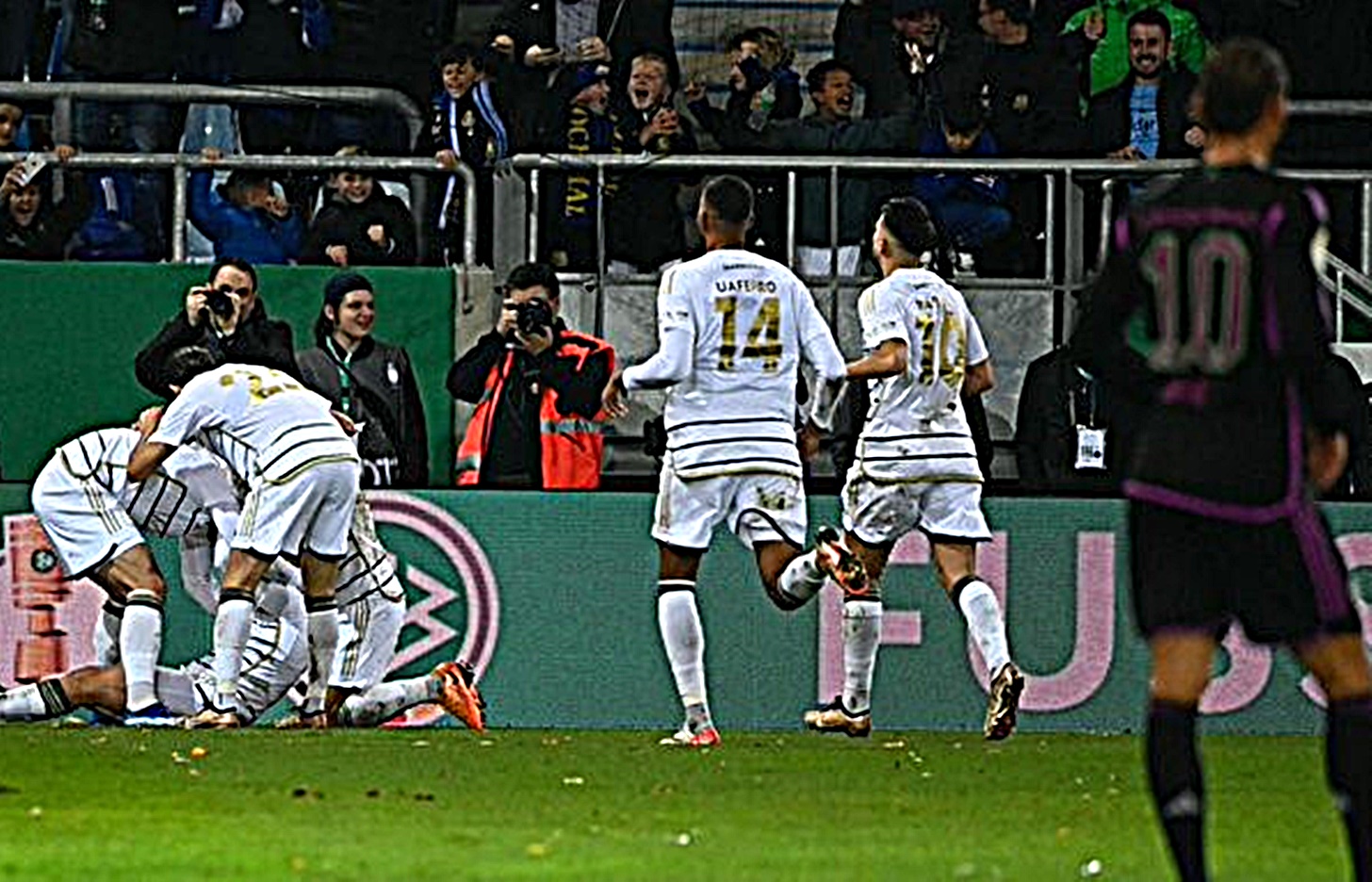 «Μαχαιριά» στο 96′ και αποκλεισμός για την Μπάγερν από ομάδα 3ης κατηγορίας! (vid)