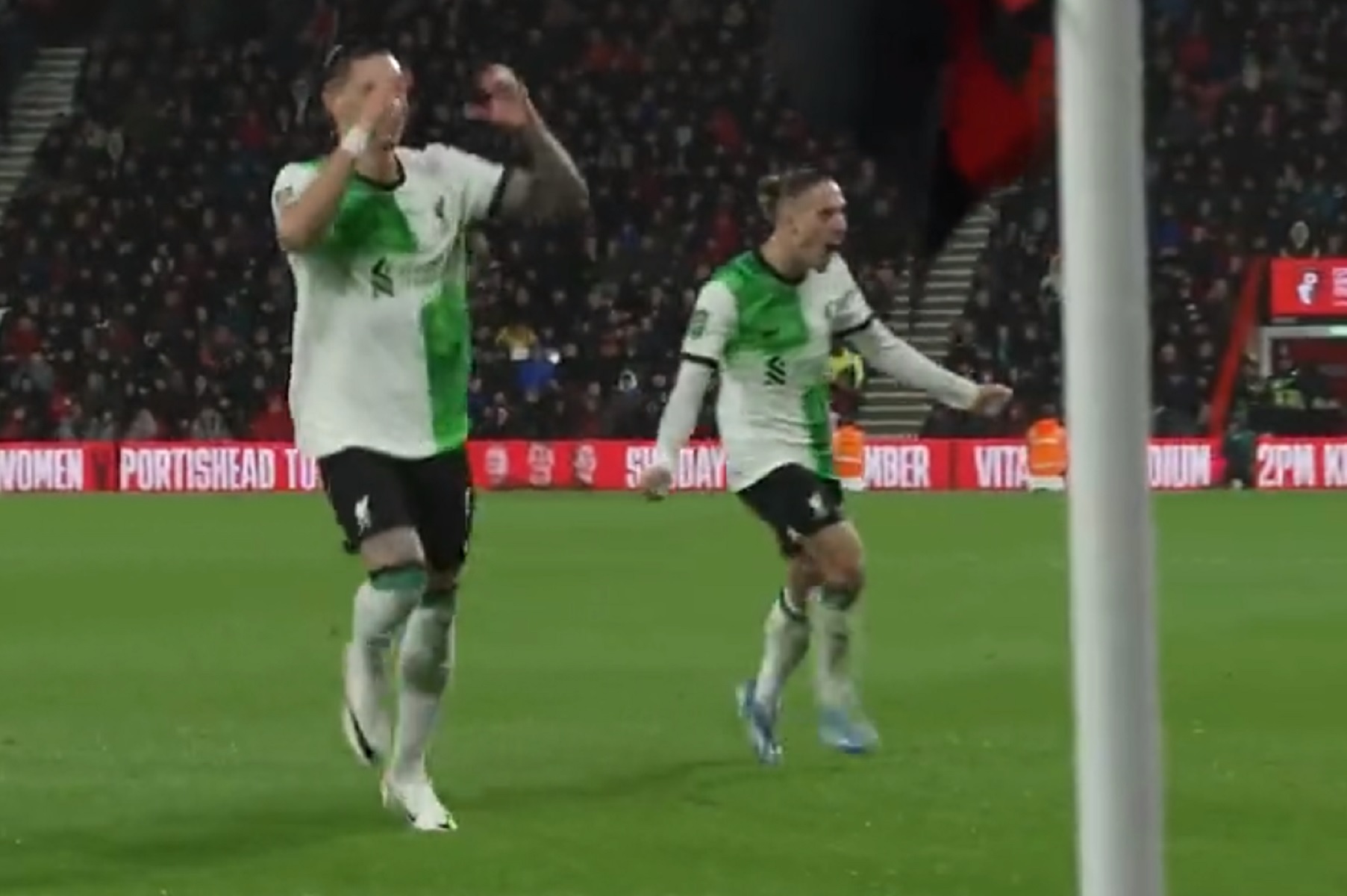 O Τσιμίκας «τρελάθηκε» με την πλασεδάρα του Νούνιες (vid)