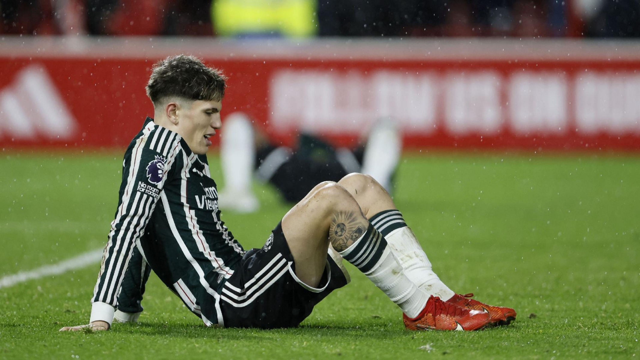 Ο Γκάρι Νέβιλ… δεν αντέχει άλλο να βλέπει τη Μάντσεστερ Γιουνάιτεντ!