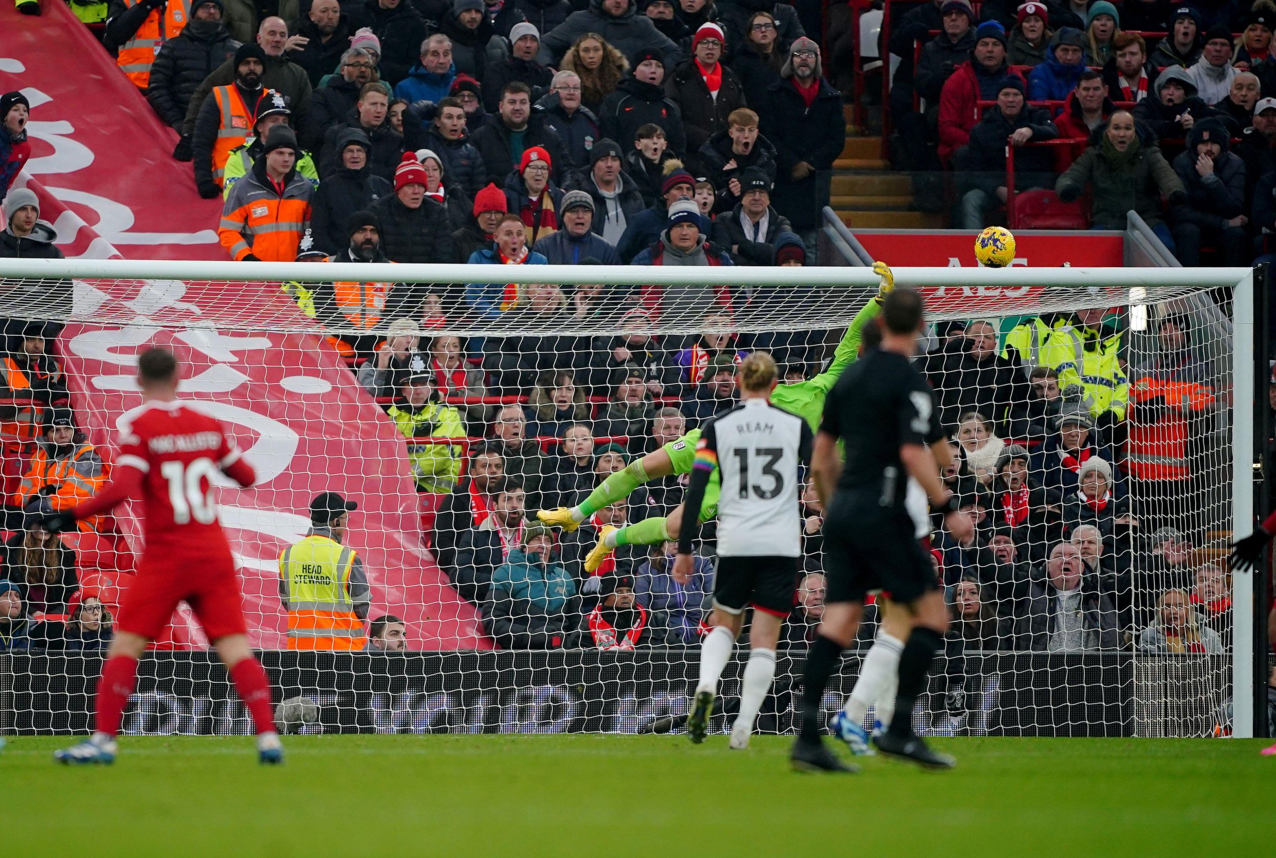 Απίθανα πράγματα – Το γκολ της χρονιάς ο ΜακΆλιστερ, μείναμε άφωνοι (vid)