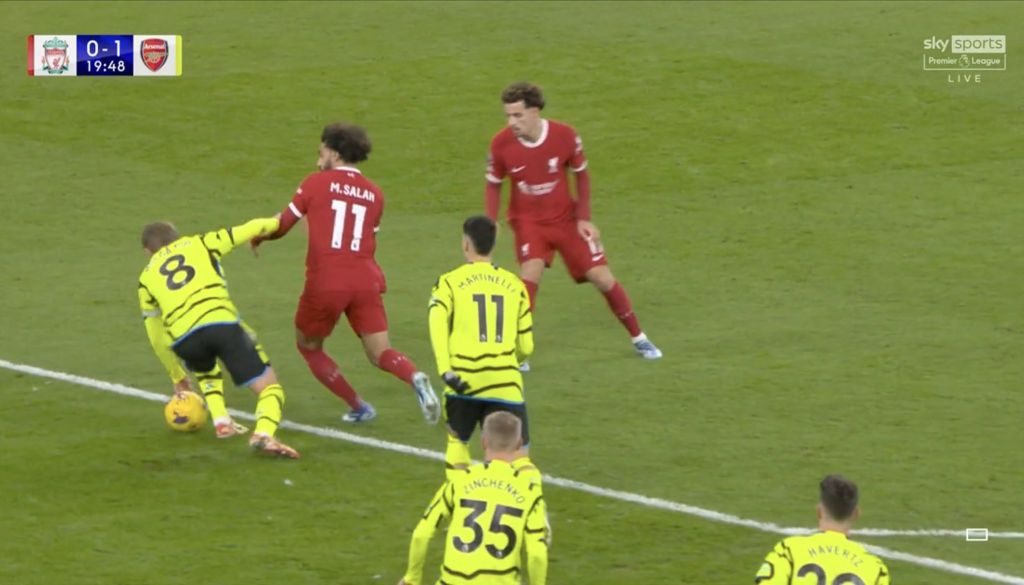 Βαθύς ύπνος το VAR – Πασιφανέστατο χέρι του Όντεγκαρντ δεν δόθηκε πέναλτι! (vid)