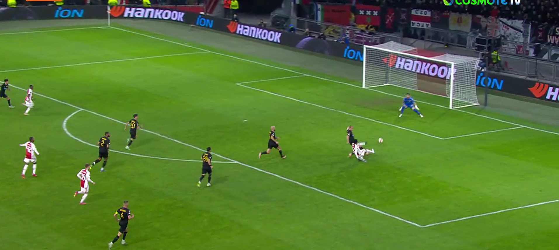 Το «έπνιξε» και αυτό ο Αθανασιάδης: Και 3-1 ο Άγιαξ! (vid)