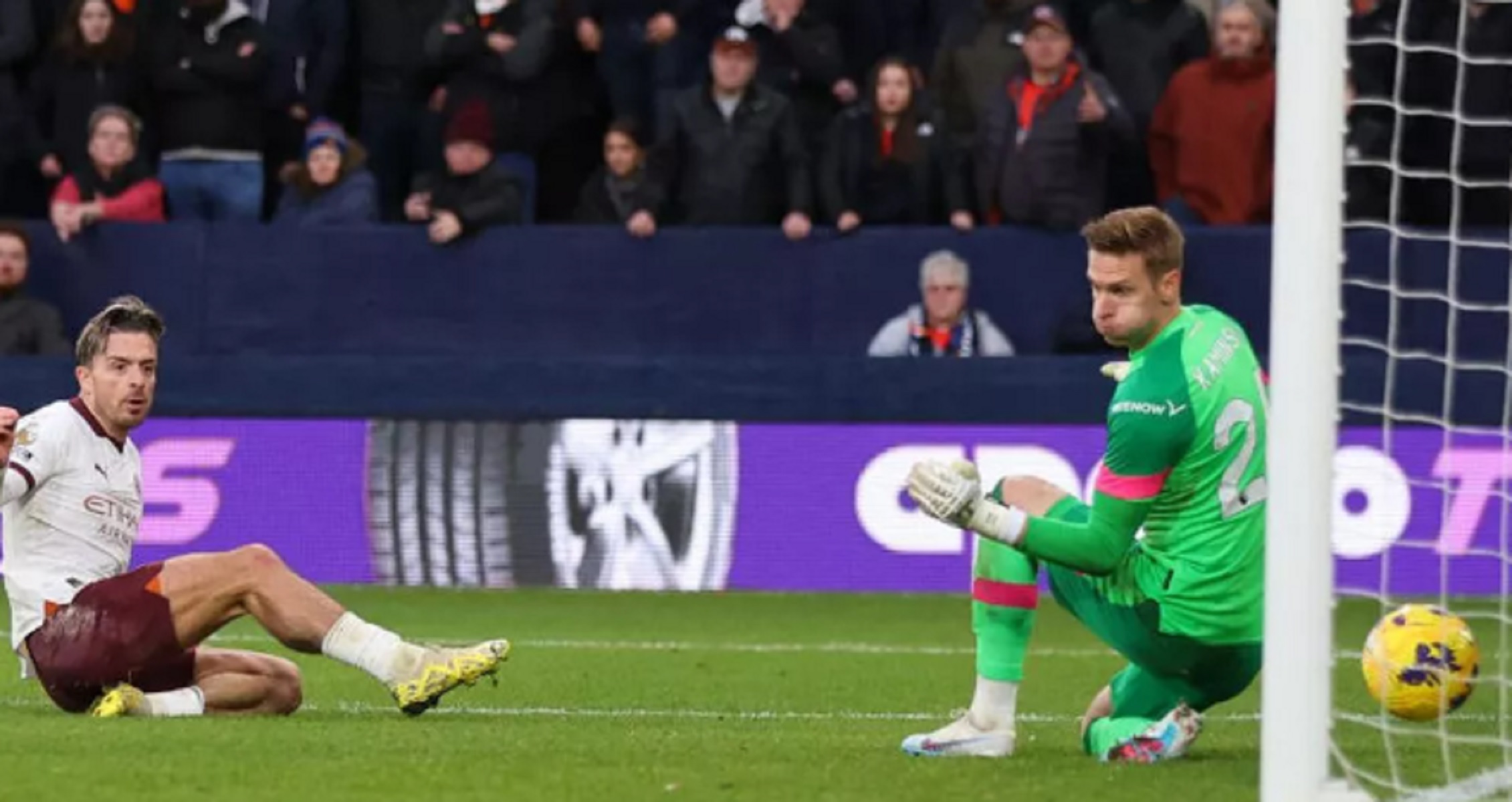 Τα είδε – ξανά – όλα η Σίτι αλλά… σώθηκε στο Λούτον (vid)