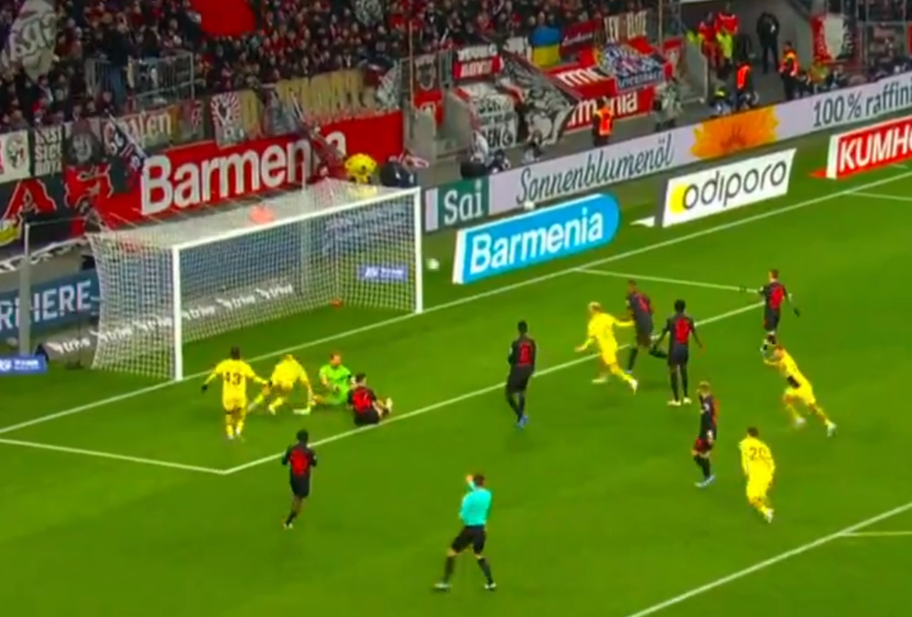 Καταπληκτική συνεργασία και προβάδισμα για την Ντόρτμουντ κόνρα στην Λεβερκούζεν! (vid)