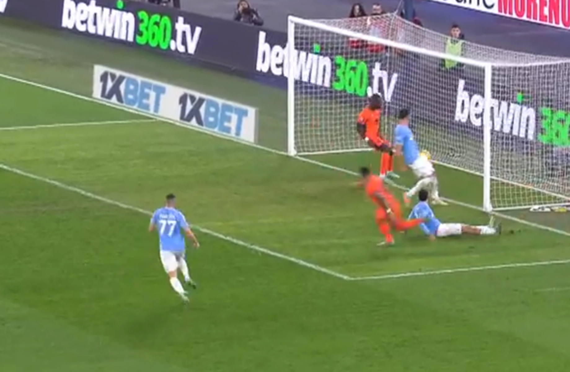 Ίντερ: Ο Μαρτίνες… κάρφωσε και την Λάτσιο! (vid)