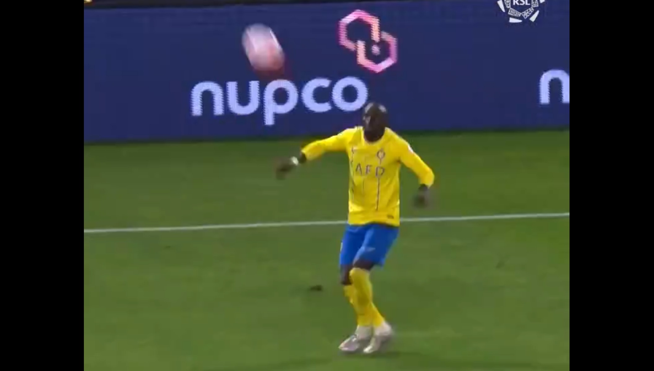 Χάζεψαν οι Σαουδάραβες με το «αλήτικο» κοντρόλ του Μανέ (vid)