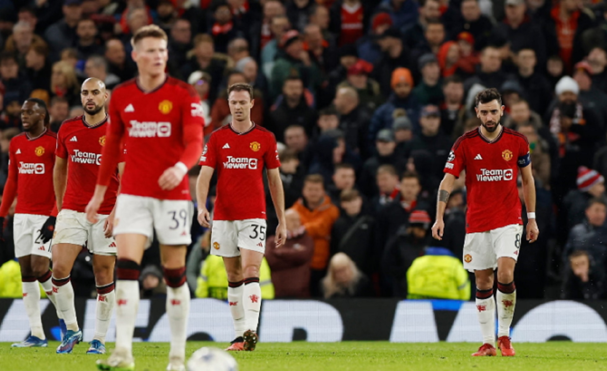 Έρχεται… σκούπα στη Γιουνάιτεντ με έντεκα αποχωρήσεις