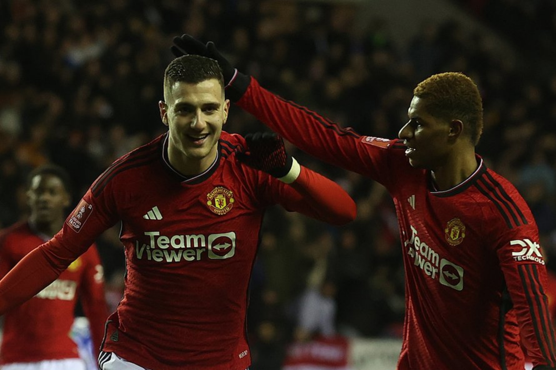 Πρόκριση με… περίπατο η Γιουνάιτεντ και περιμένει να μάθει αντίπαλο! (vid)