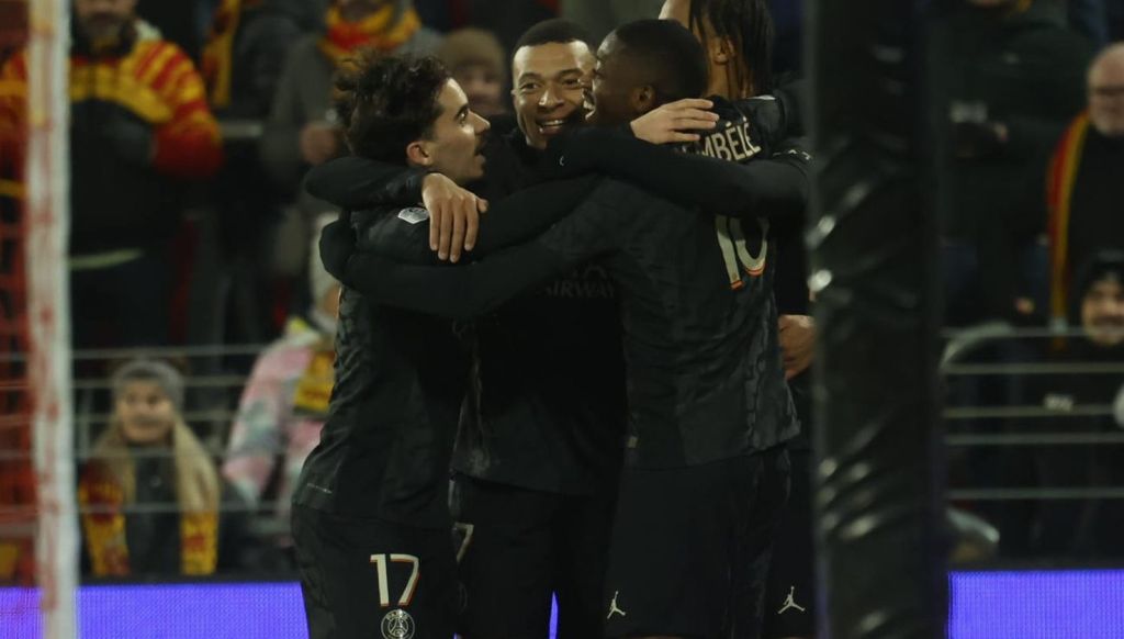 Η Παρί κάνει σι-Λανς με τον Μπαπέ! (vid)