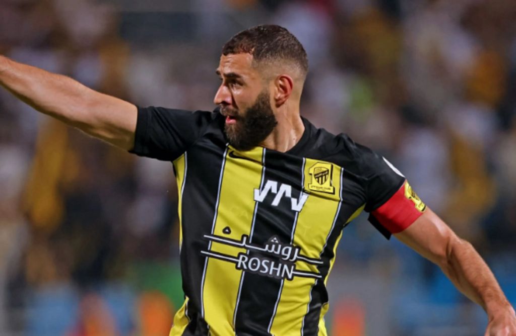 Ο Καρίμ Μπενζεμά… κλείνει το μάτι στην Ευρώπη