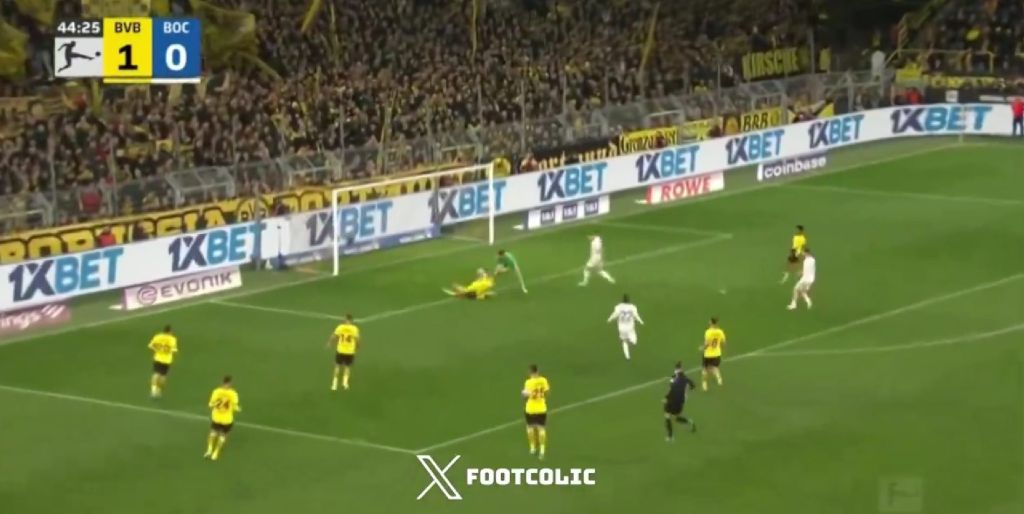 To έκανε ΚΑΙ αυτό η άμυνα της Ντόρτμουντ κόντρα στη Μπόχουμ! (vid)