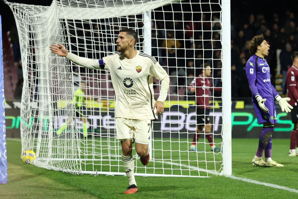 Η Ρόμα… βλέπει το Champions League μετά την επικράτηση επί της Σαλερνιτάνα! (vids)