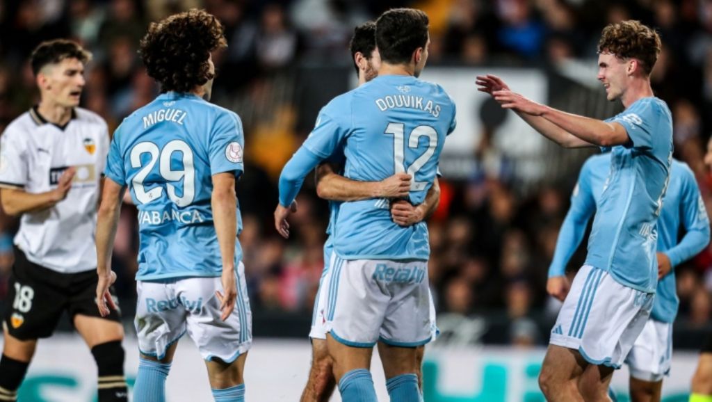 «Καυτός» Δουβίκας: Χάρισε τη πρόκριση στη Θέλτα με «δίμπαλο» στη Βαλένθια (vid)