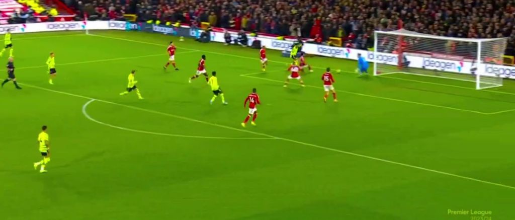 Ανεκδιήγητο δοκάρι ο Ζεσούς, αλλά εξιλεώθηκε με γκολάρα από τη… χαραμάδα (vids)