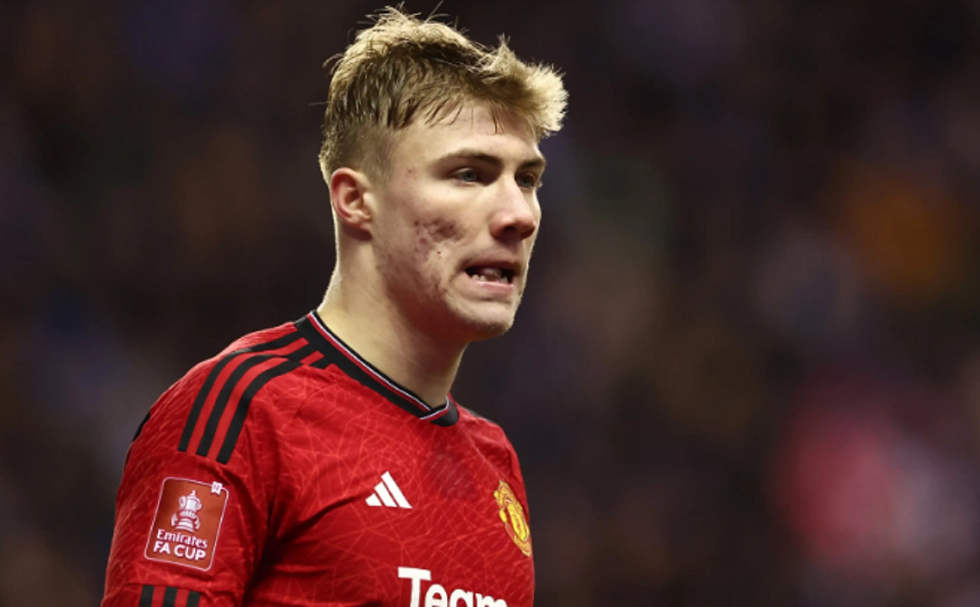 Κακός στο Νησί ο Χόιλουντ, περιζήτητος στη Serie A