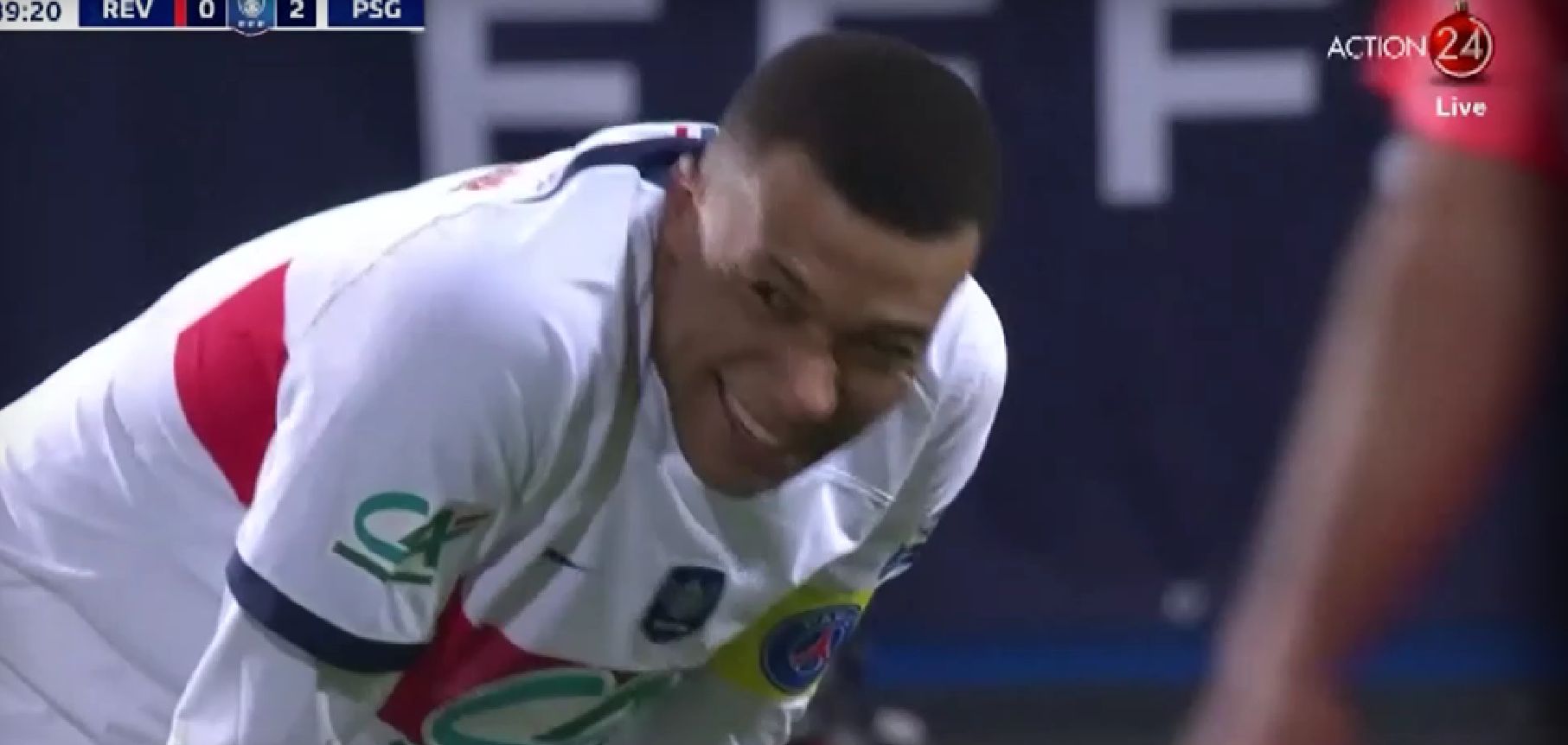 Απελπιστικό τελείωμα από τον Μπαπέ: Μέχρι και εκείνος γέλασε με τα… χάλια του! (vid)