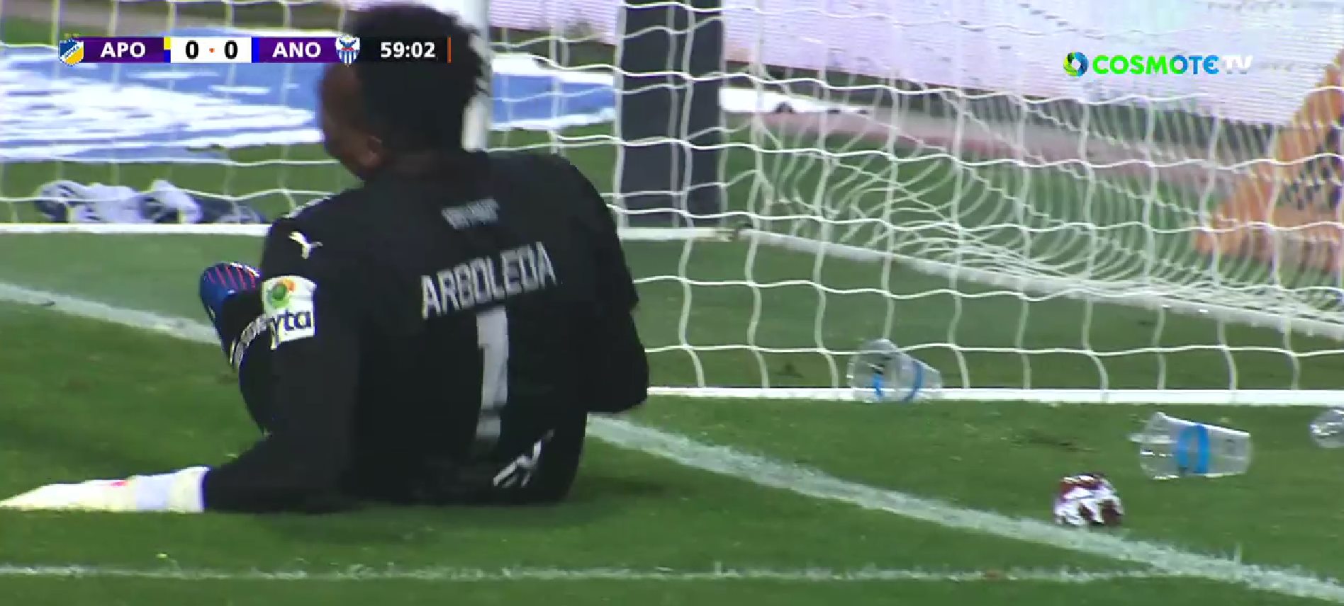 Εικόνες ντροπής στο ντέρμπι της Κύπρου μεταξύ ΑΠΟΕΛ – Ανόρθωσης! (vid)