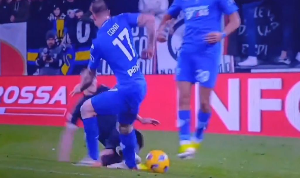 Η κόκκινη κάρτα του Μίλικ… μαχαιριά σε Τσέρι και Γιουβέντους (vid)