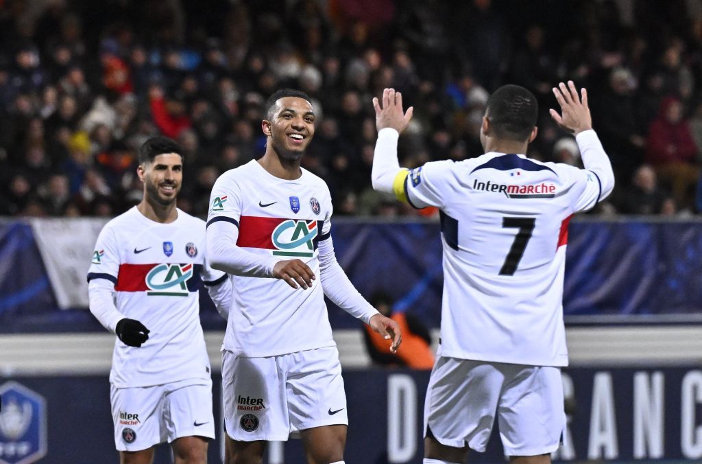 Κανένα fair play από την Παρί: Διέλυσε 9-0 ερασιτεχνική ομάδα! (vids)