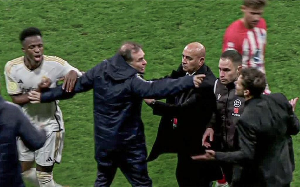 Προκλητικός Βινίσιους, αλλά… απάντησε ο Σιμεόνε – Έρευνα για ρατσιστικά σχόλια! (vid)