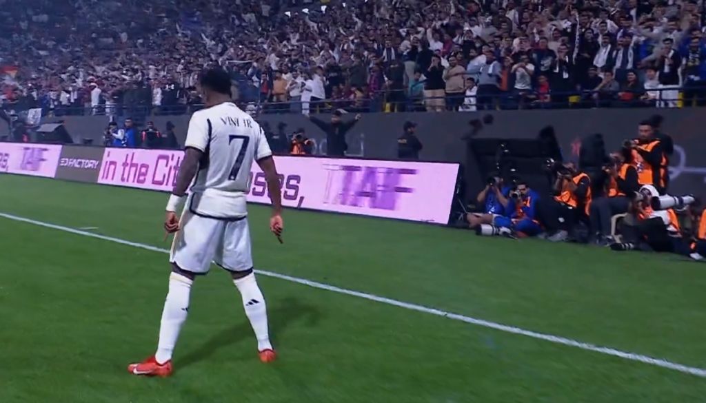 Καίει ο Βινίσιους, λιώνει με δίμπαλο την άμυνα… τρικυμία της Μπαρτσελόνα (vid)