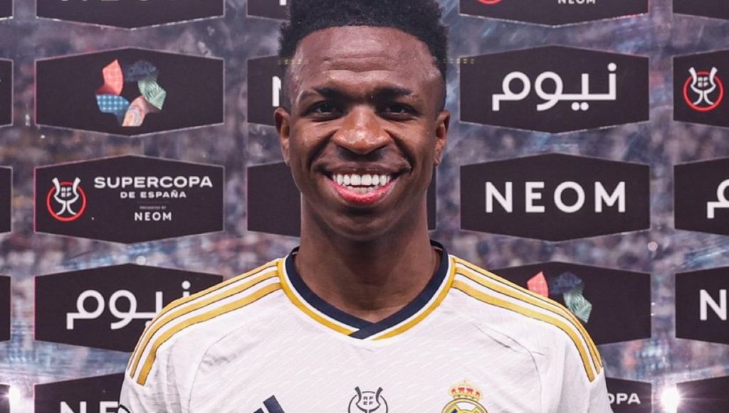 Βινίσιους: «Αφιερώνω την εμφάνισή μου στο είδωλό μου, τον Κριστιάνο» (vids)