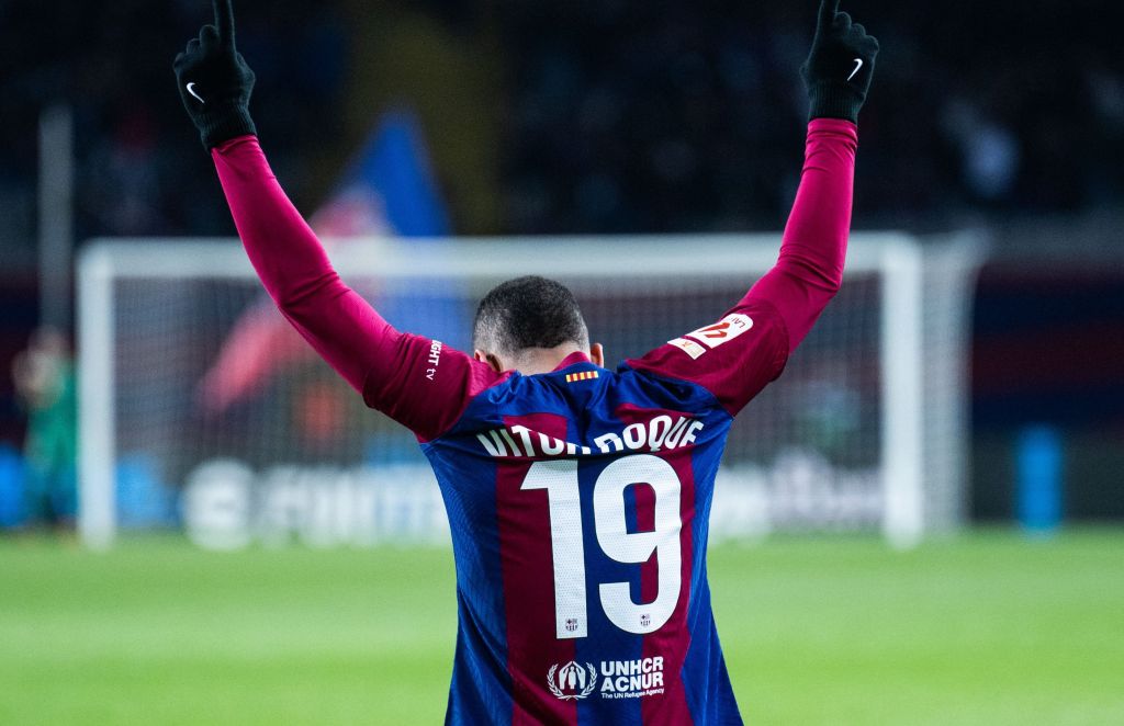 Η Μπαρτσελόνα μαθαίνει να χορεύει σε ρυθμούς Ροκ(έ) (vid)