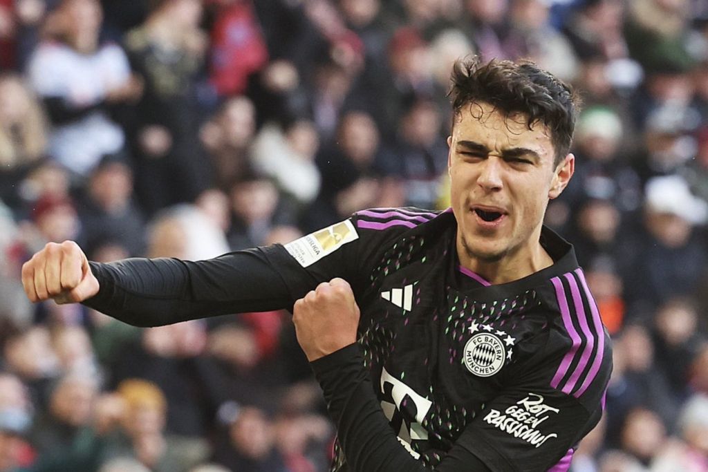 Η Μπάγερν κέρδισε την Άουγκσμπουργκ με… τη ψυχή στο στόμα! (vids)