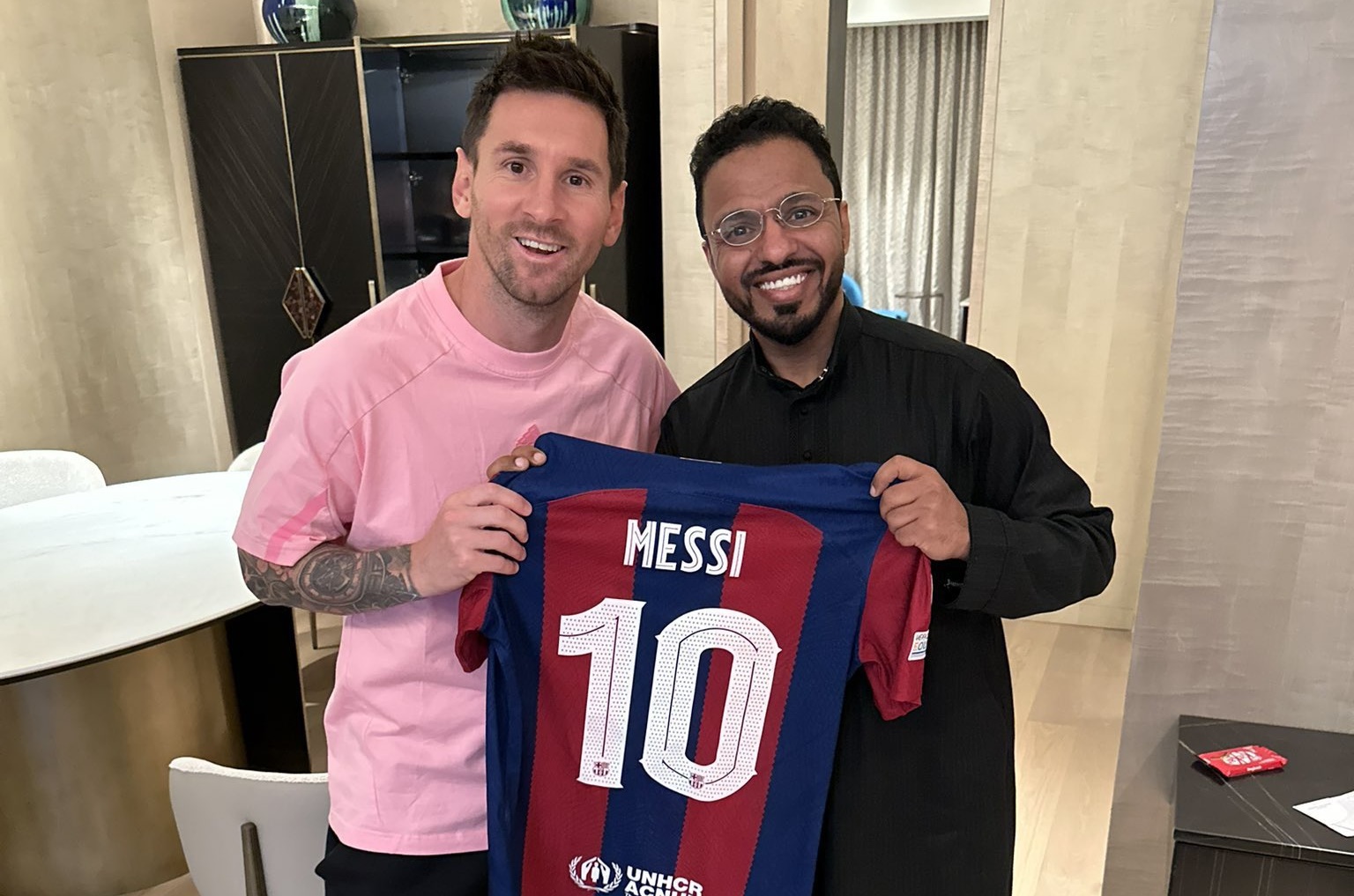 Ούτε Πρωταπριλιά να ‘ταν – Ο Μέσι με φανέλα της Μπαρτσελόνα (pic)