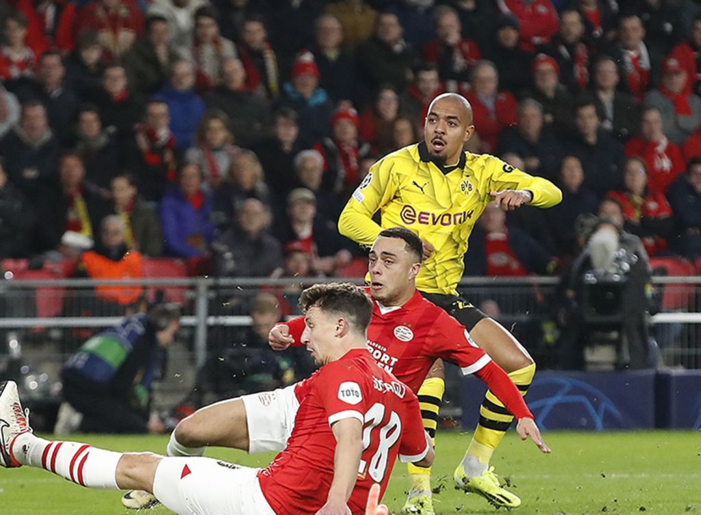 Αϊντχόφεν – Ντόρτμουντ: Πλήγωσε την πρώην του ο Μάλεν με σουτάρα! (vid)
