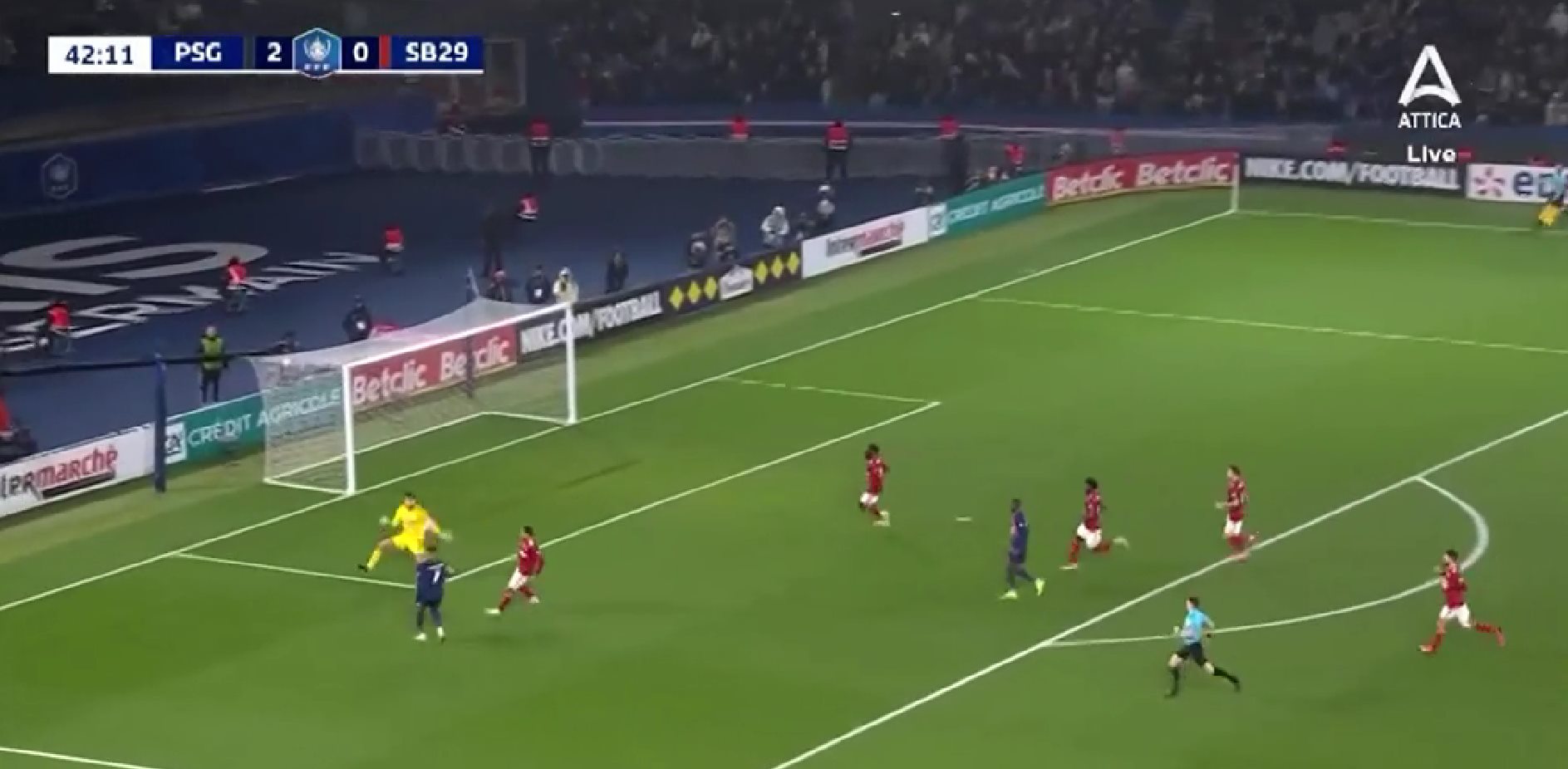 To δοκάρι στέρησε από τον Μπαπέ το πιο αλήτικο γκολ του! (vid)