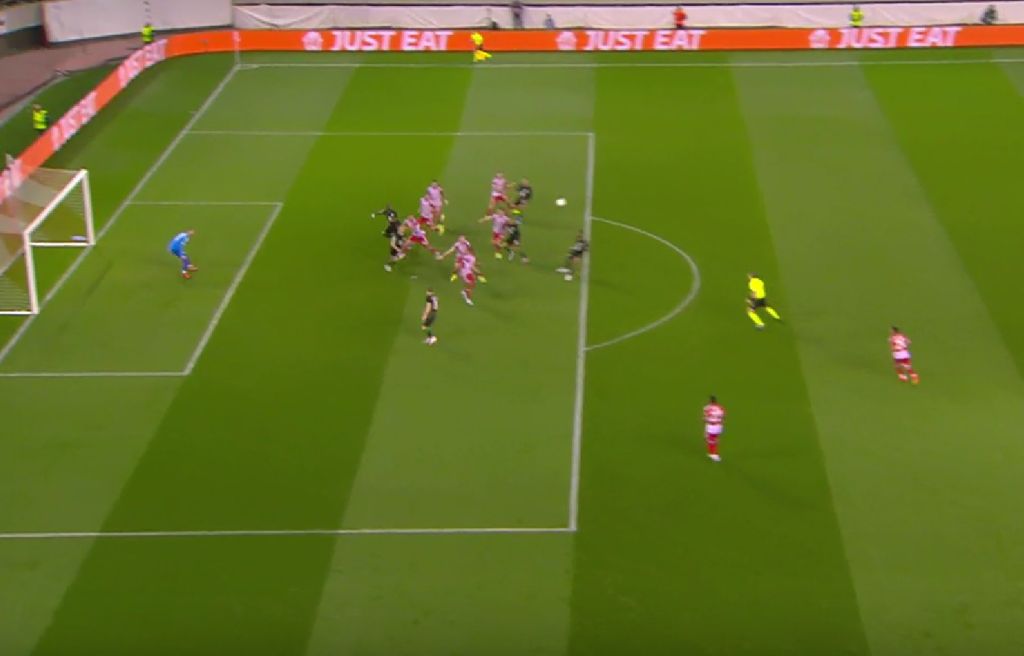 Γκολ από τα αποδυτήρια η Φερεντσβάρος όμως ακυρωθέν! (vid)