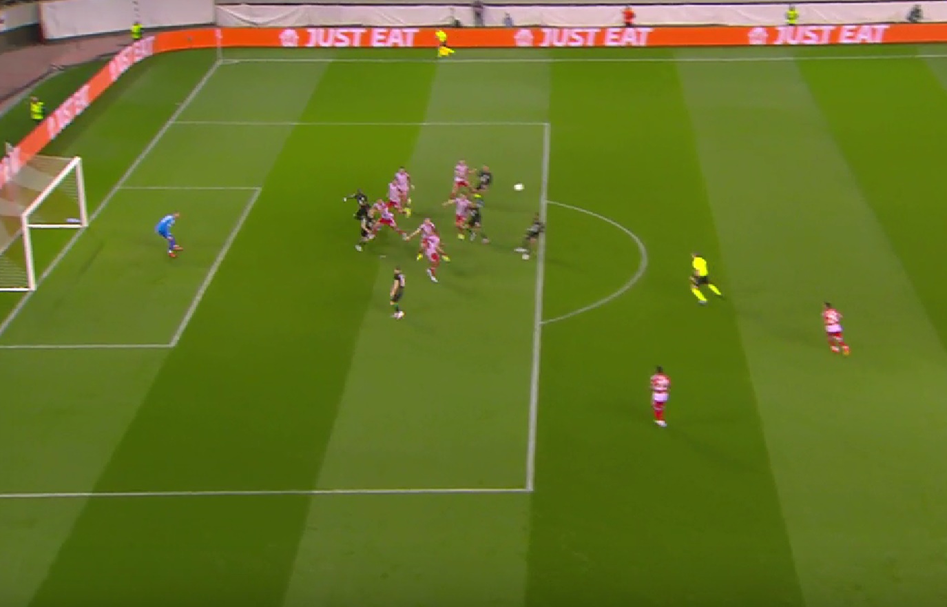 Γκολ από τα αποδυτήρια η Φερεντσβάρος όμως ακυρωθέν! (vid)