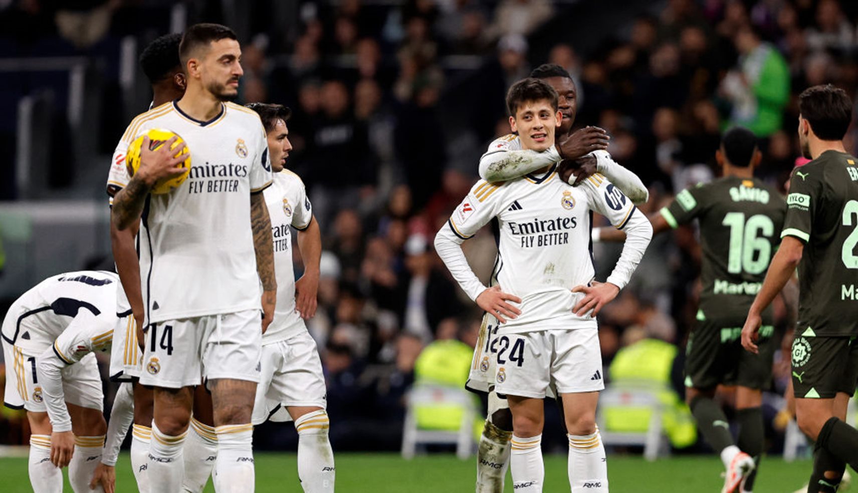 Εσωτερική κόντρα στη Ρεάλ: «Κόψτε τώρα τα βίντεο! Μας κάνουν ζημιά»