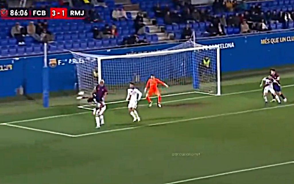 Γκολάρα για Puskas το πουλέν του Τσάβι με εναέριο τακουνάκι! (vid)