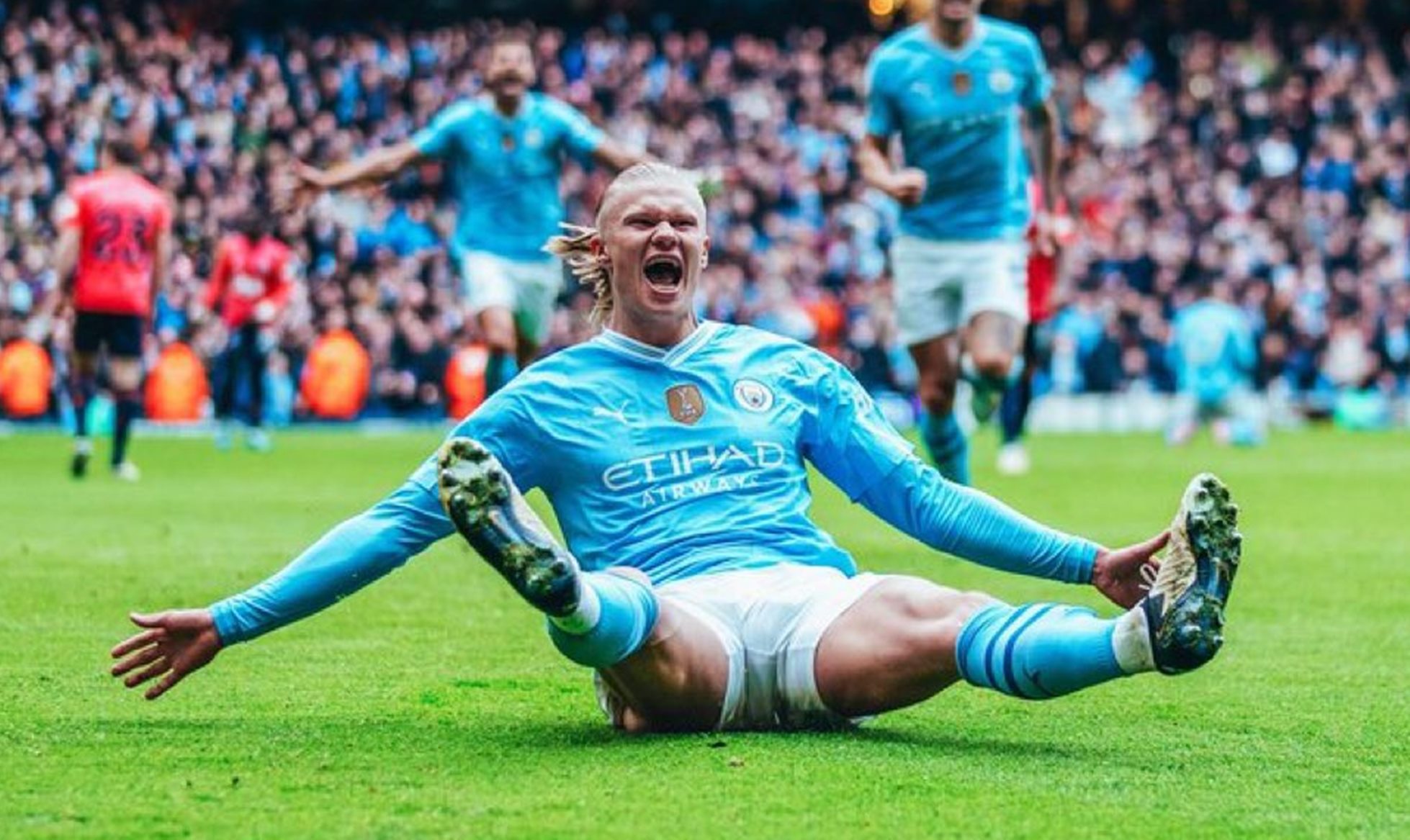 O Χάαλαντ… έβαλε μουστάκι και απογείωσε τα social media (pic)