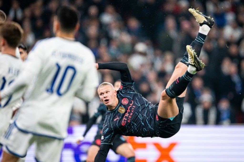 «Τερμάτισε» τη βαρύτητα ο Χάαλαντ με το απίθανο άλμα του (vid)