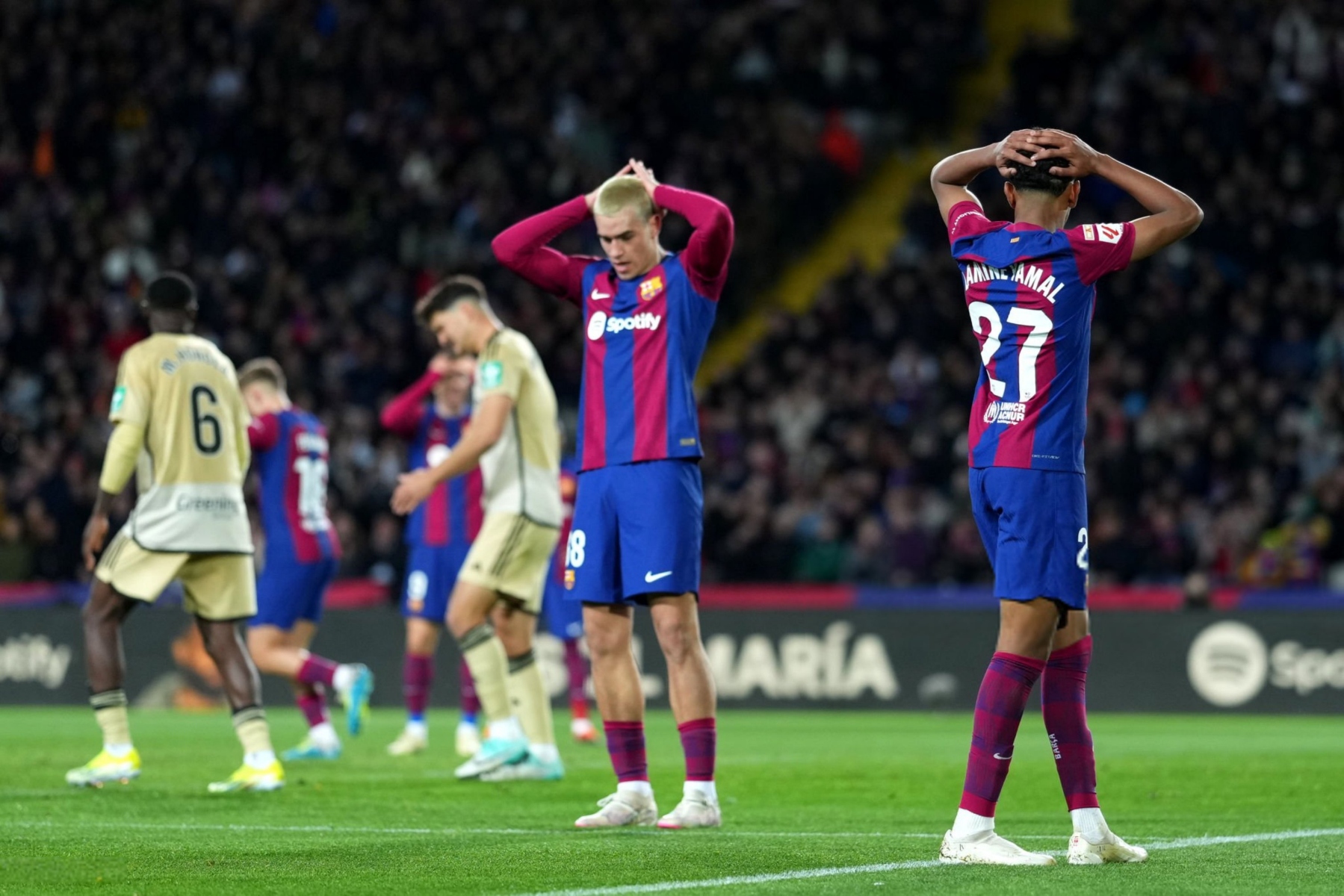 Ιδανική… αυτό«Χ»ειρας η Μπαρτσελόνα κόντρα στη Γρανάδα! (vid)