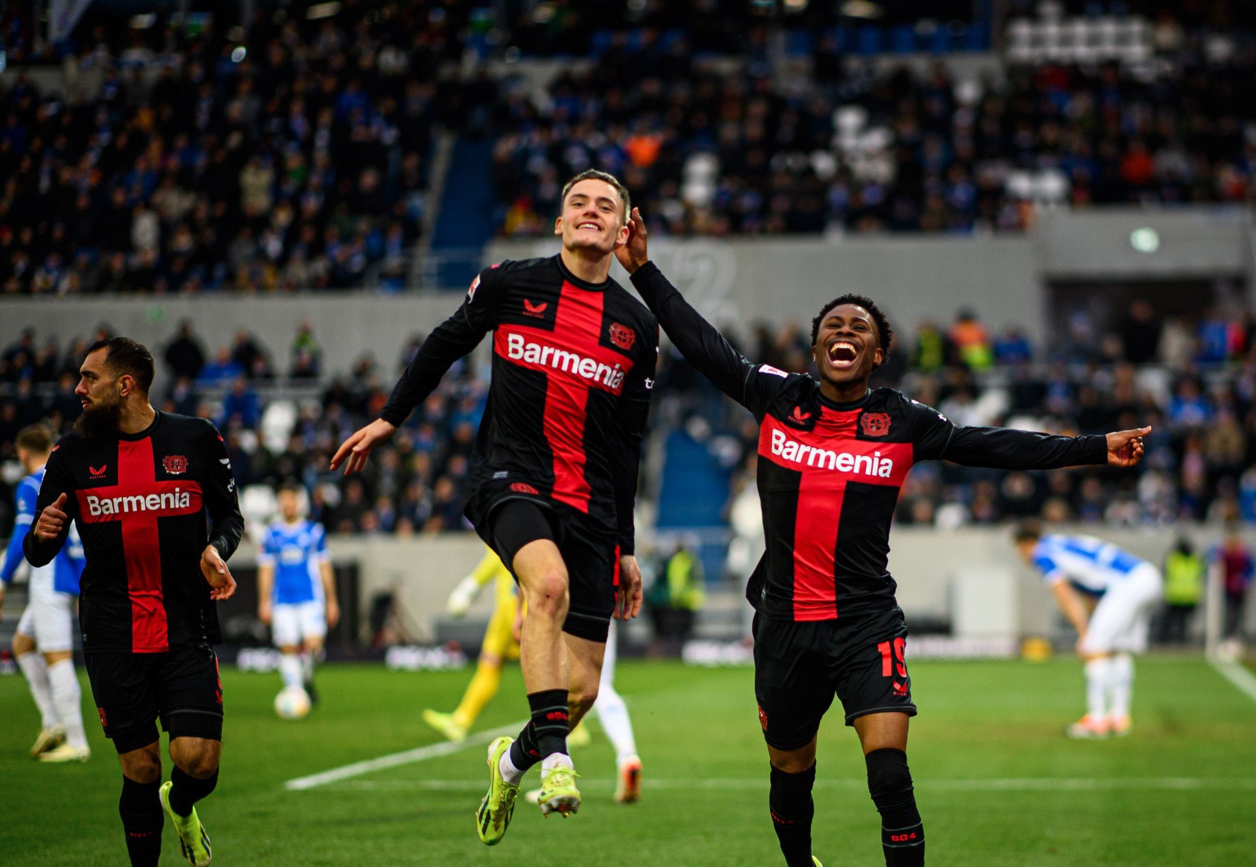 Λεβερκούζεν… άστους να ελπίζουν – Τεράστιο «διπλό» και ντέρμπι τίτλου με Μπάγερν! (vid)