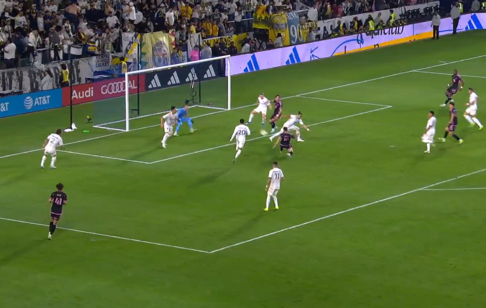 Ξεκίνησε να… γράφει ο Μέσι – Το πρώτο του «παστέλι» στο νέο MLS (vid)