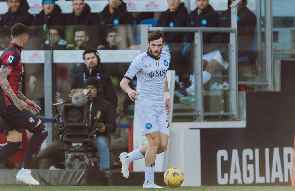 O Ρανιέρι και η Κάλιαρι… γλέντησαν τη Νάπολι! (vids)