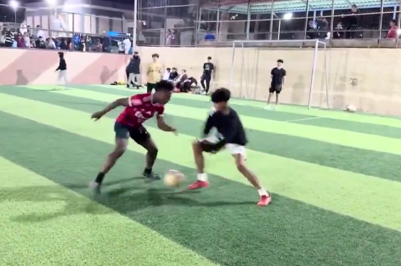 Ε ρε γλέντια… Ο Κριστιάνο τζούνιορ ταπείνωσε με ποδιά τον μεγαλύτερο θαυμαστή του CR7 (vid)