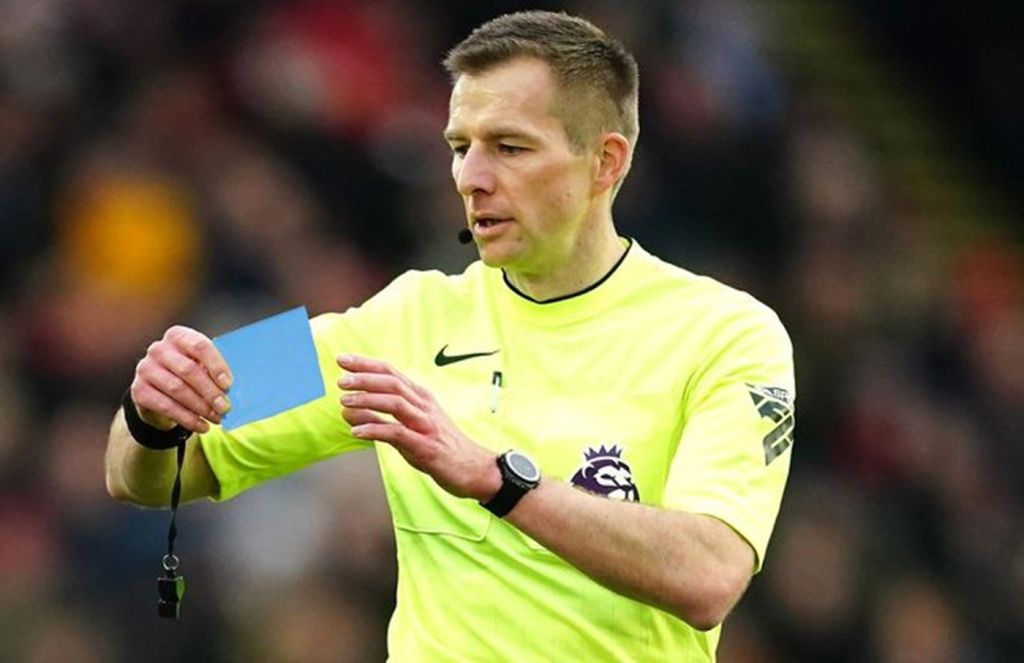 Αναβολή στην μπλε κάρτα μετά τη σωρεία αντιδράσεων!